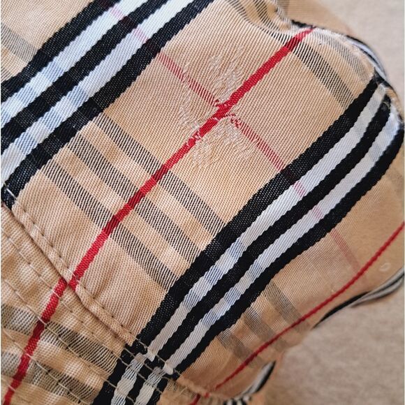 Burberry hat   - Picture 5 of 10
